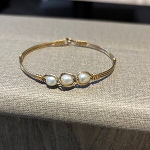 Gold Bracelet with Pearls